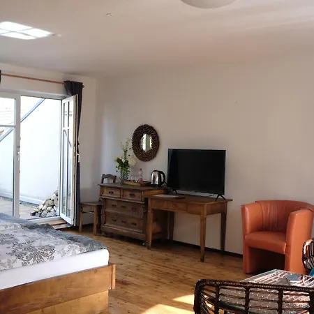 Ξενοδοχείο Minjo 3*